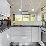 Сasa de vacaciones Amazing Home In Juelsminde With Sauna Sonderby (Midtjylland)